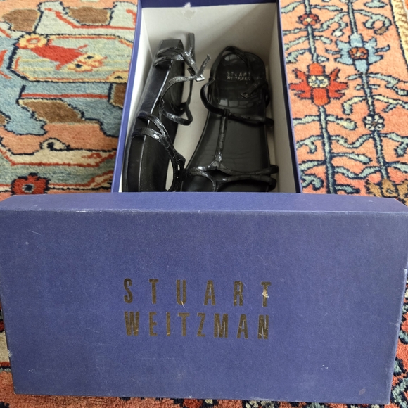 Stuart Weitzman Tibitz Black Flat Strappy Patent Croc Leather Sandals Size 8 - Picture 2 of 8